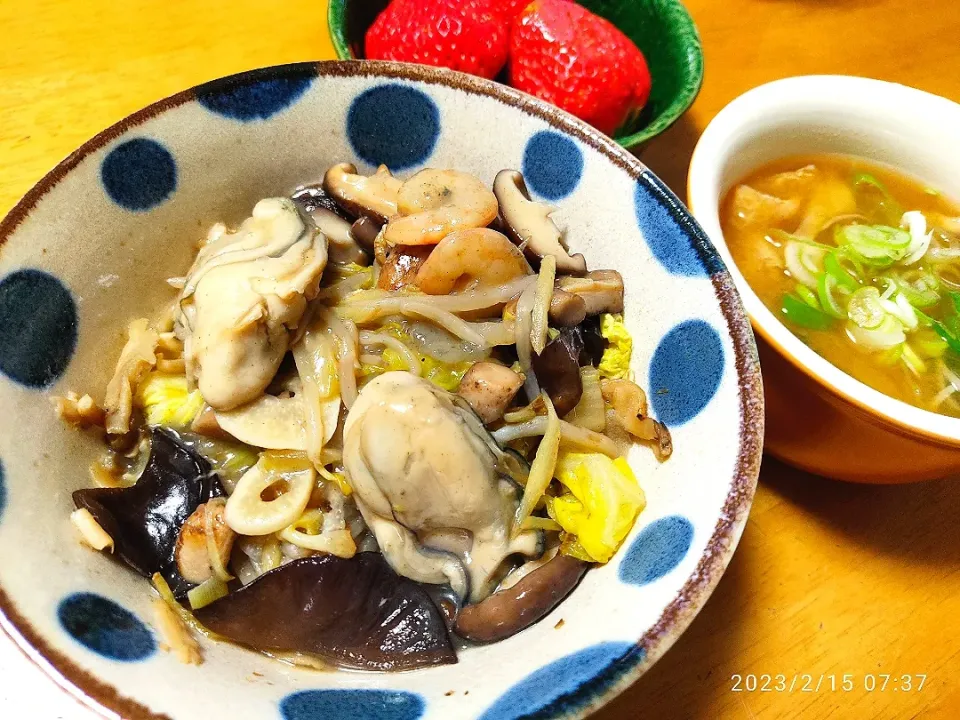 牡蠣の八宝菜丼|ちたひるさん