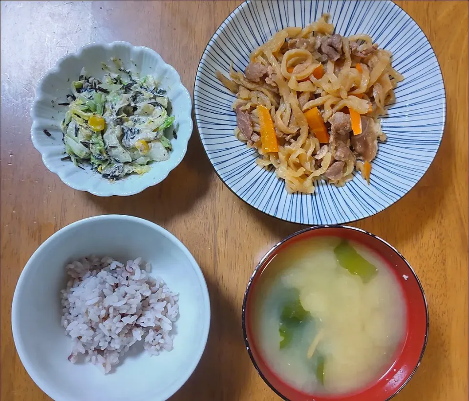 2023 0206　豚肉と湯がき大根の炒め煮　白菜とひじきのごまマヨサラダ　なめことわかめのお味噌汁|いもこ。さん