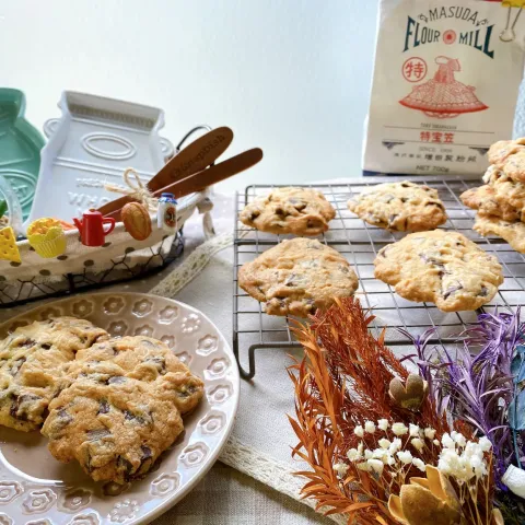 「特宝笠700g」を使ってみたSnapdishの料理・レシピ写真:チョコチャンククッキー🍪
〜 𝘤𝘩𝘰𝘤𝘰𝘭𝘢𝘵𝘦 𝘤𝘩𝘶𝘯𝘬 𝘤𝘰𝘰𝘬𝘪𝘦 〜
【増田製粉所『製菓用薄力小麦粉 特宝笠』使用】