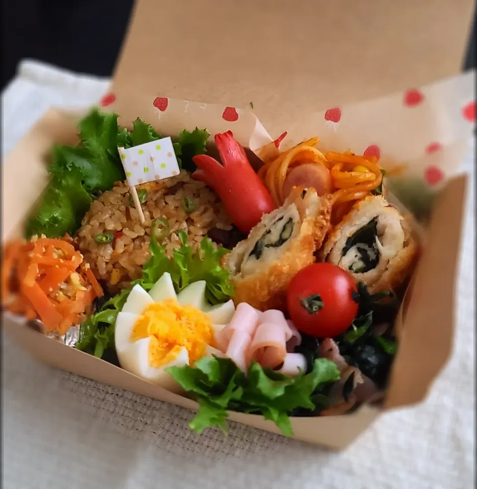 高校生お弁当

今日はお子様ランチ風🚩
チャーハンを型抜きしたが
オムライスにした方がよかったな…💧|みゆりんさん