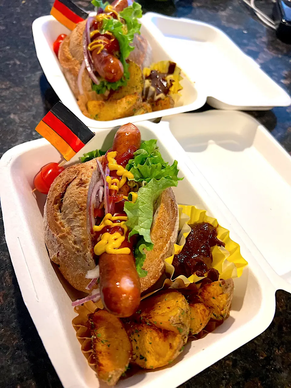 パンを焼いて、モーニングホットドッグ🌭です。(カレー粉ケチャップ)🇩🇪|💍ごはん🍚さん