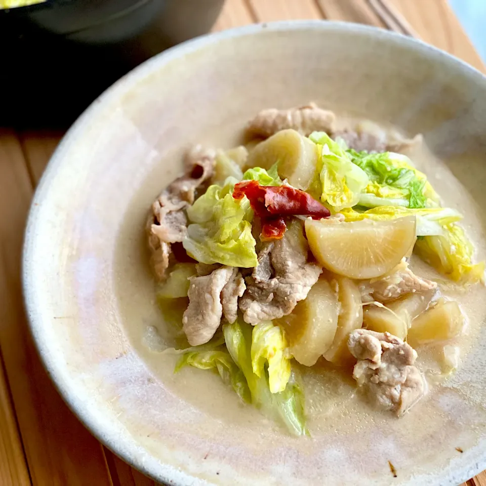 🤎🥢🤎豚肉とたくあん古漬けの酒粕煮|ゆきぽん@ゆきの家飲み料理さん