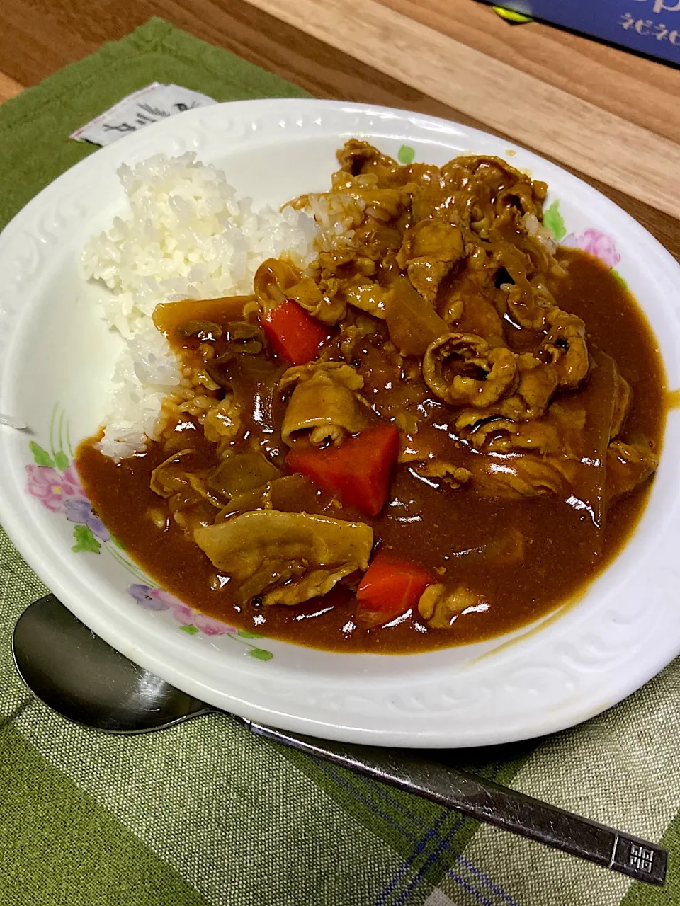 お夕飯。次男坊が作ってくれたカレーライス🍛|renharuruさん