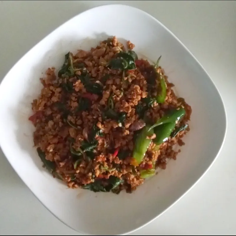 stir fry chicken minced with basil leaves|patlovestocookさん