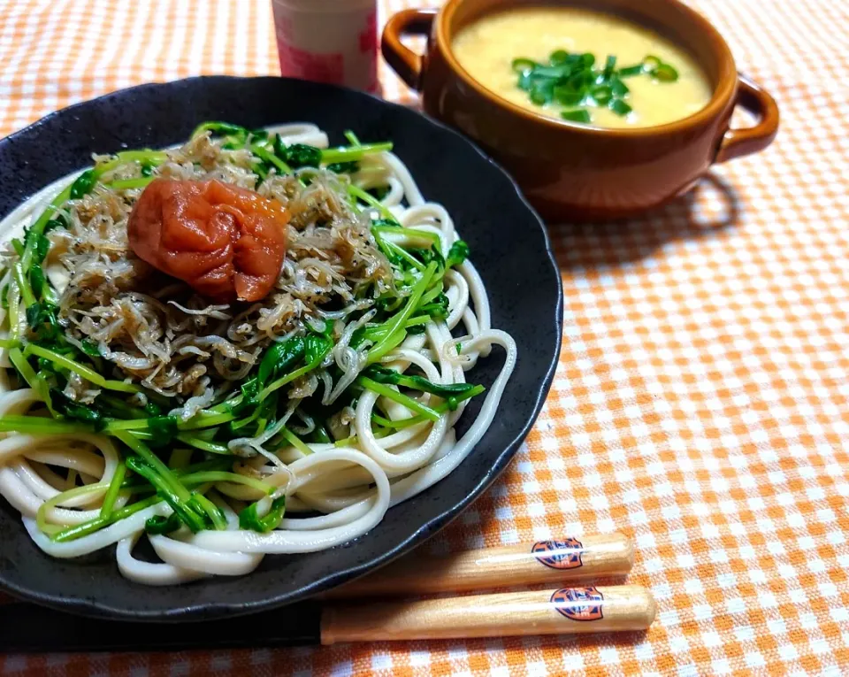 Snapdishの料理写真:豆苗×しらす梅つゆうどん
シンとろ卵スープ|マギーさん