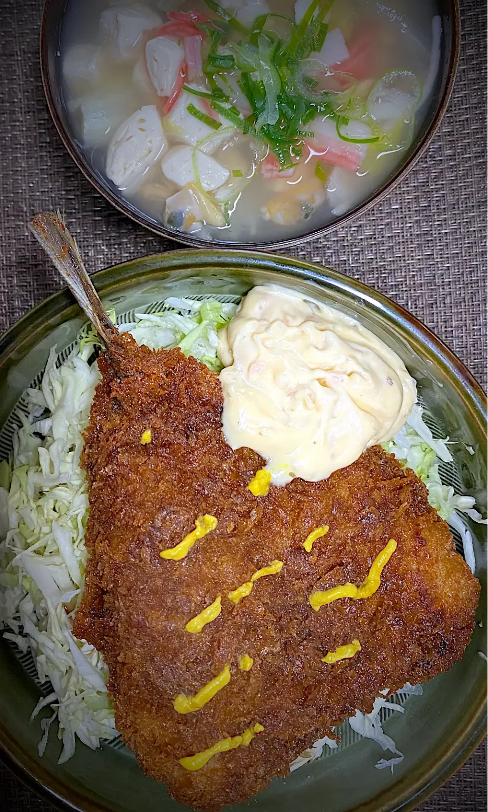 鯵フライ丼|すくらんぶるえっぐさん