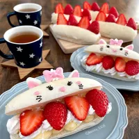 Snapdishの料理写真:米粉パンのいちごサンド🍓|かおるさん