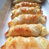 quesitos 😍 creamcheese turnover|Zeldy Sorianoさん