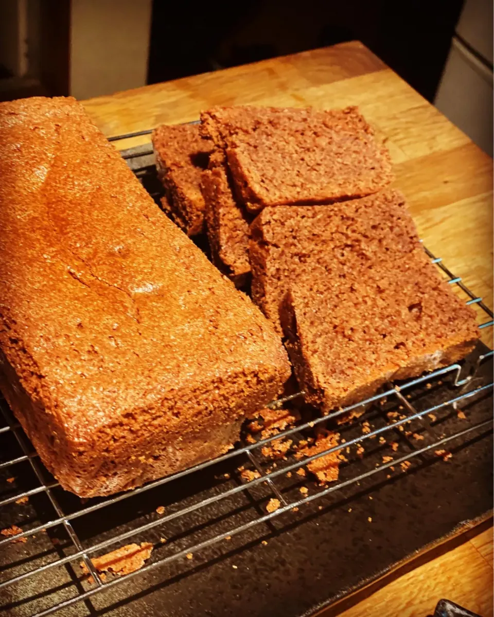 Snapdishの料理写真:Homemade Chocolates & Orange Flavored Cake 🍰 
#homemade #homecooking
#cheflife #chefemanuel|Emanuel Hayashiさん