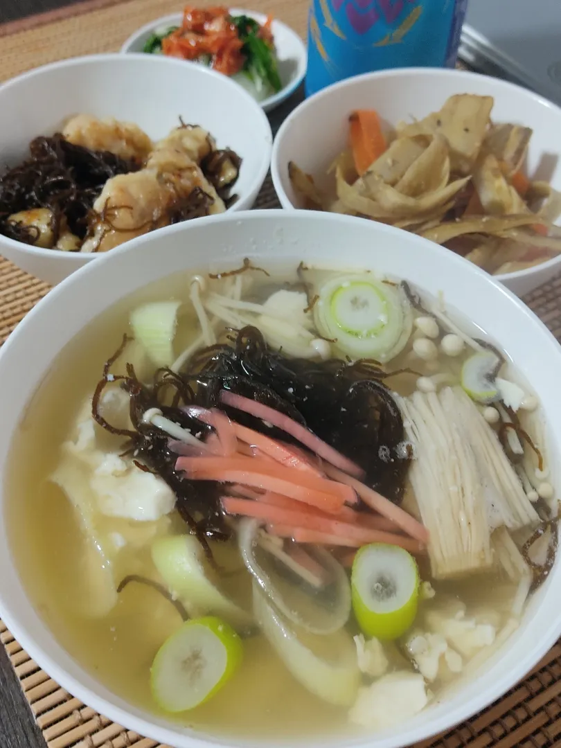 Snapdishの料理写真:鶏がらスープとゆし豆腐|Rピージャーさん