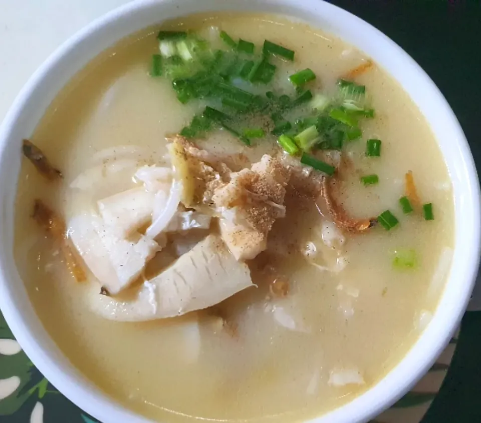 Snapdishの料理写真:鱼🐟片米粉汤😘🥰😍|🌷lynnlicious🌷さん