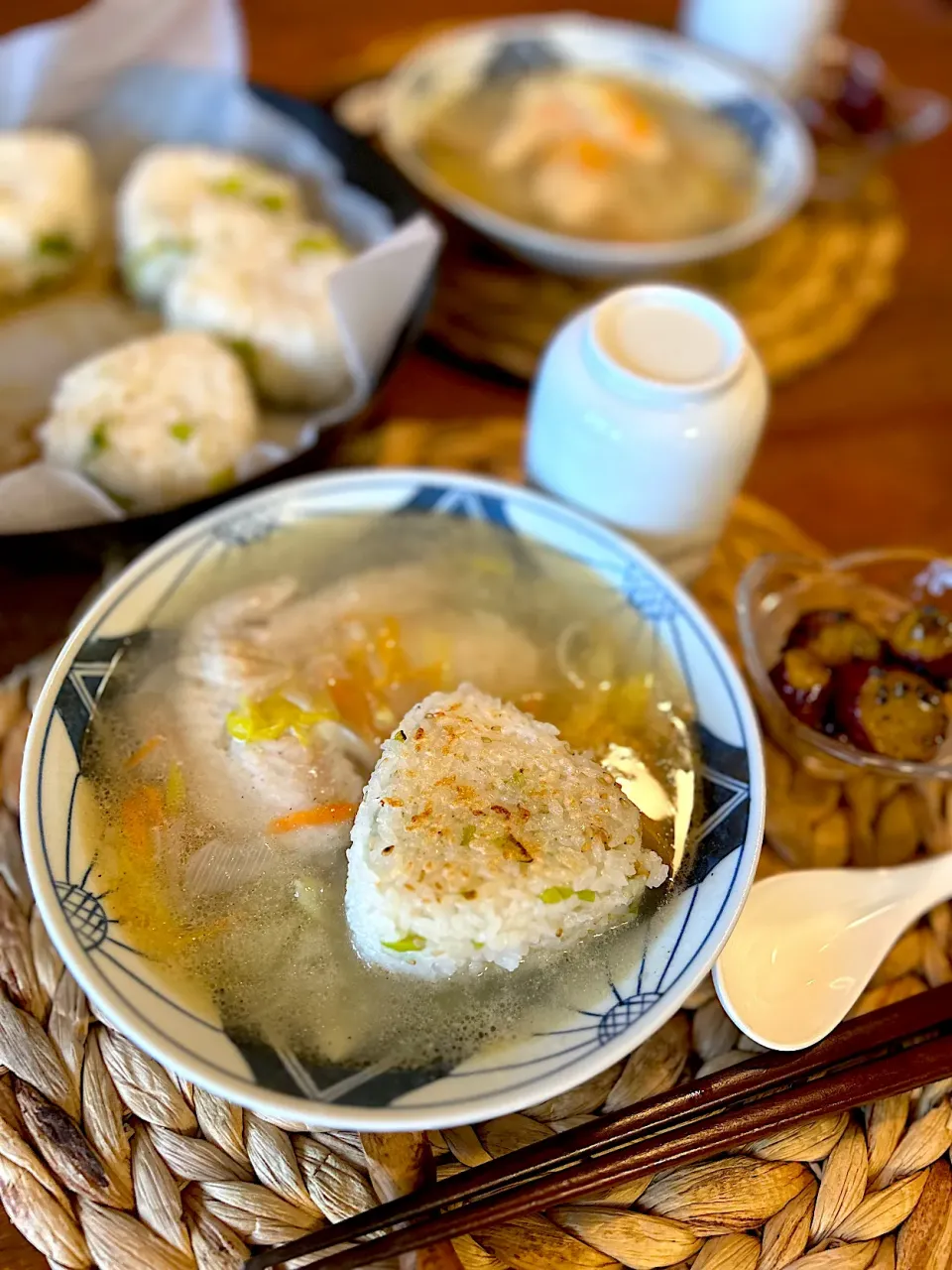 手羽先でサムゲタン風スープにネギ塩焼きおにぎりin  大学芋|ＭＡＲＵＥ家の食卓さん