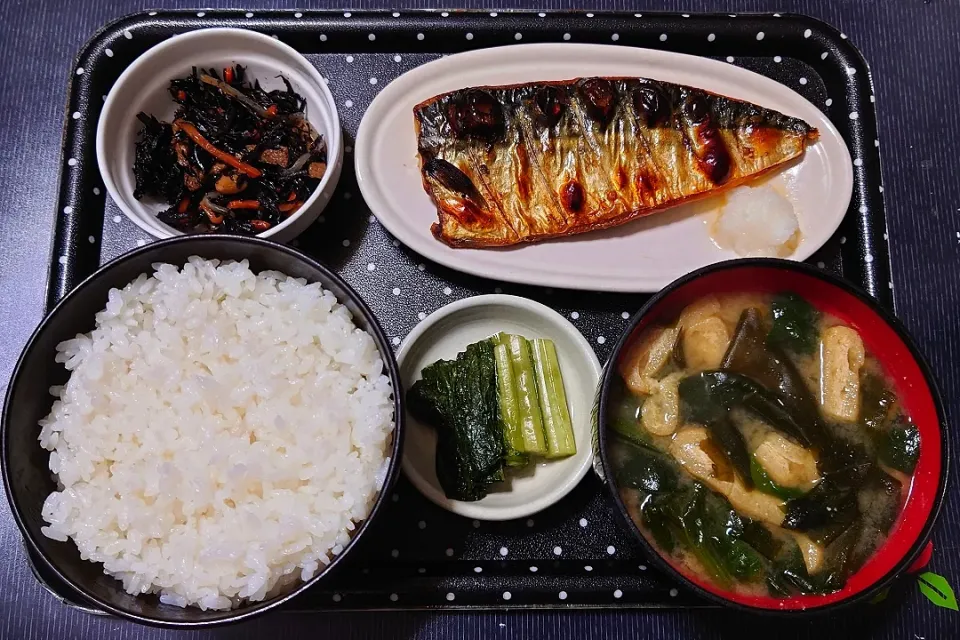 今日の朝ごはん（焼さば、ひじき煮、ほうれん草のみそ汁、野沢菜漬）|Mars＠釜飯作り研究中さん