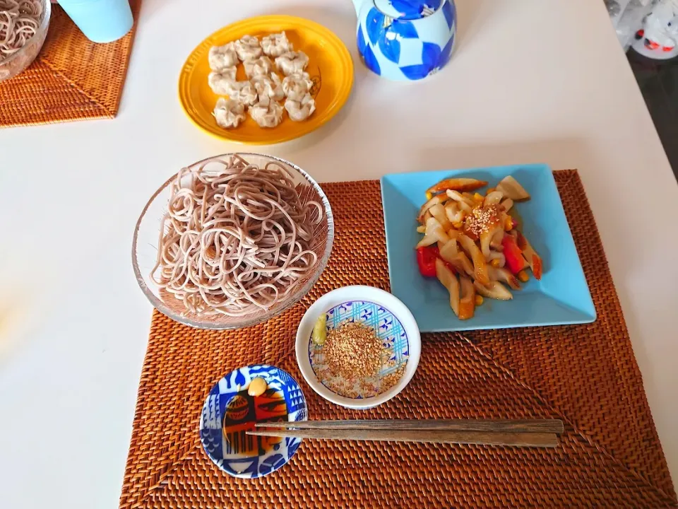 今日の昼食　蕎麦、ちくわのスイートチリ炒め、焼売|pinknari🐰🌈さん