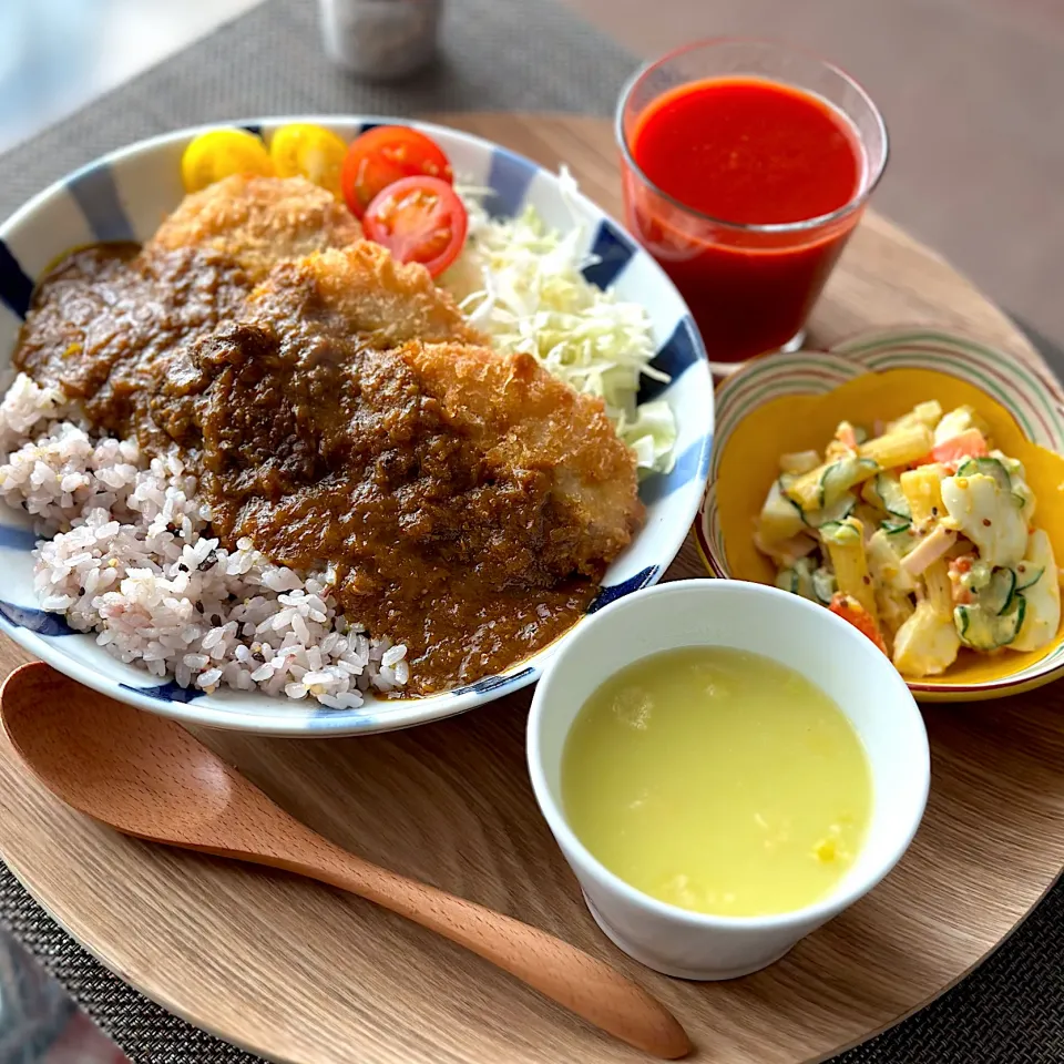 Snapdishの料理写真:カツカレー🥄|ともえ☆さん