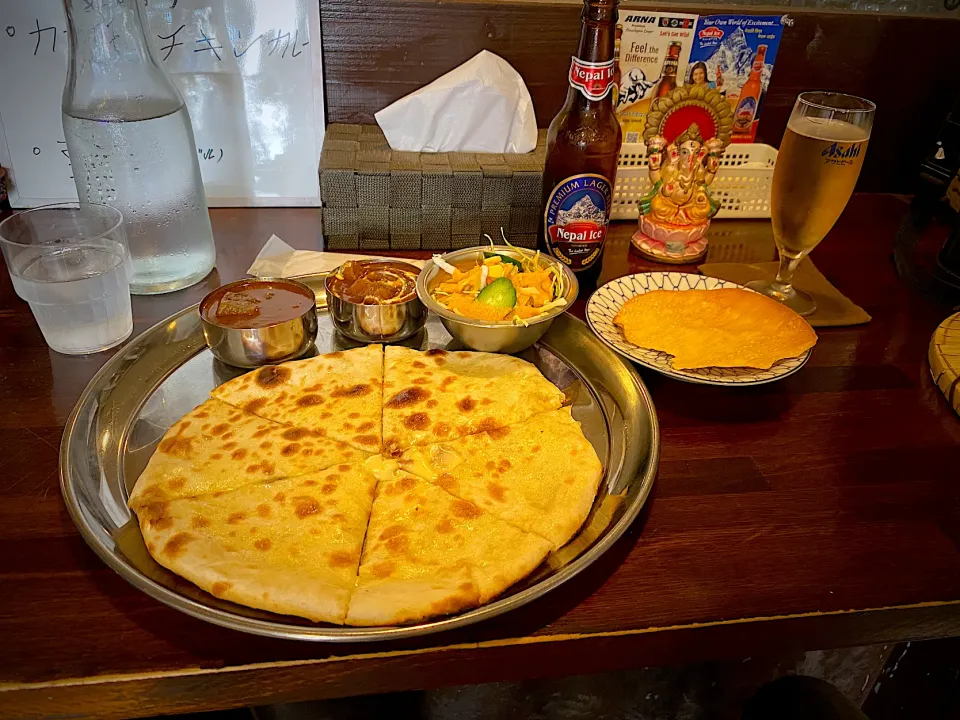 パリワールlunch・二種カレー・サラダ🌈ネパールスープカレー・南瓜チキンカレー🌈 ©dabasyu|dabasyuさん