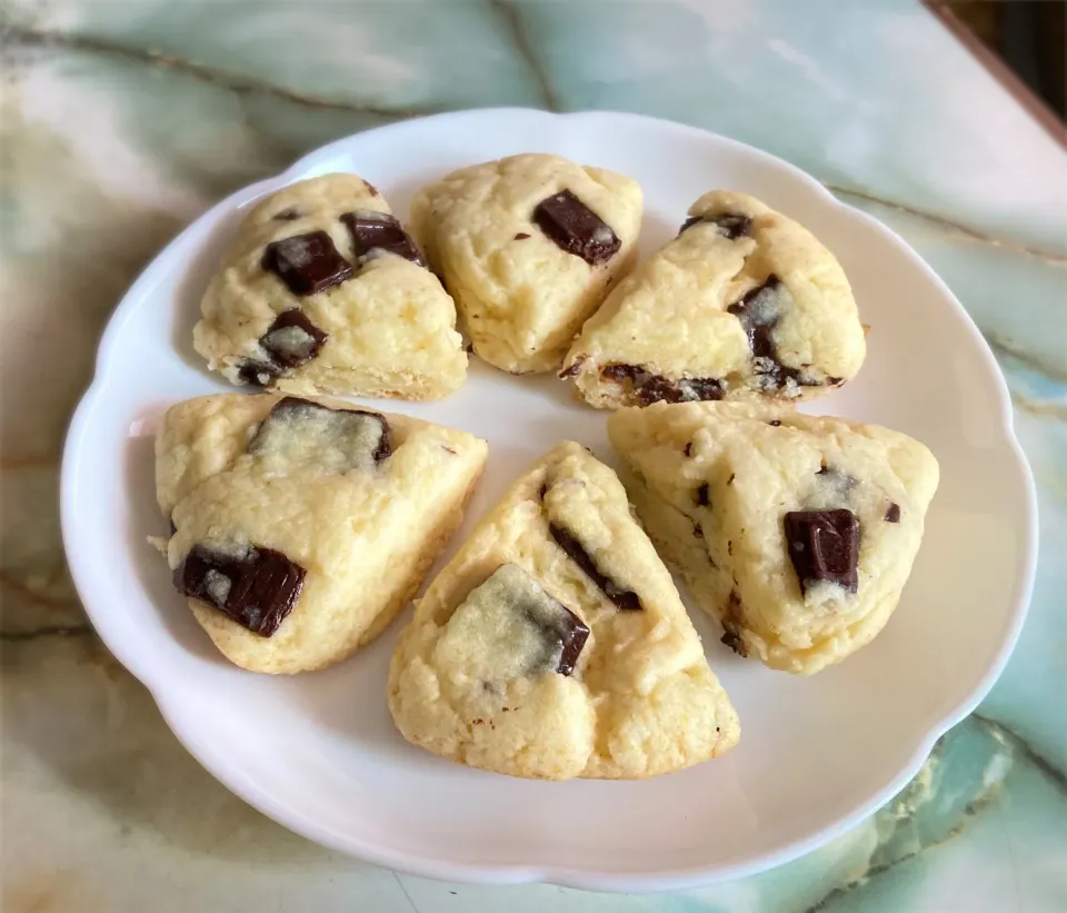 炊飯器でチョコスコーン🍫|あるぱかさん