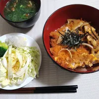 Snapdishの料理写真:カツ丼定食|たまさん