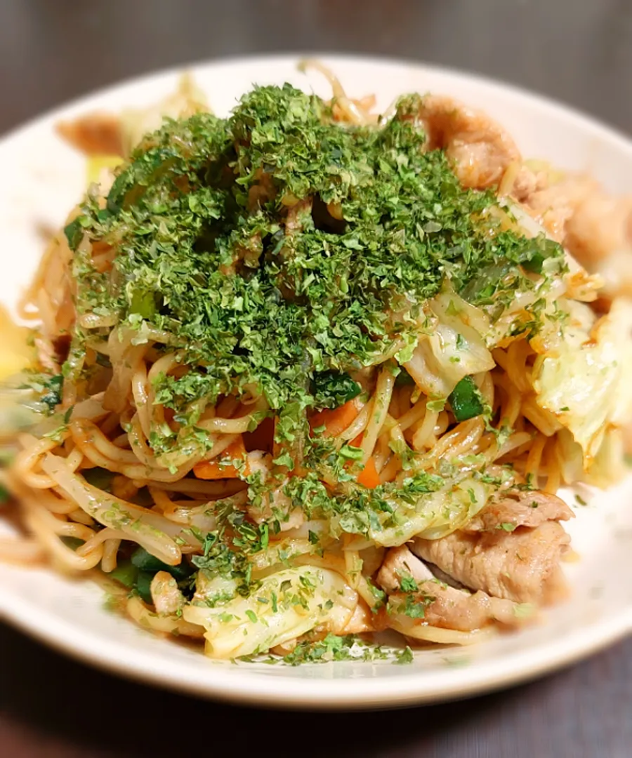 焼きそばが…悲しみの青海苔まみれ焼きそばに…|きつねさん