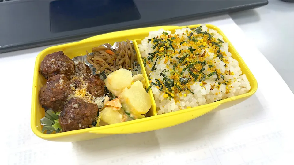 ハッシュドミートボール弁当|黒蜜きなこさん