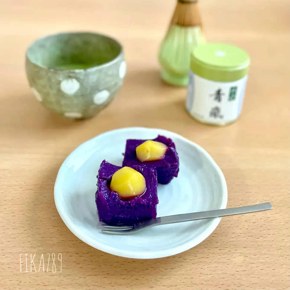 Snapdishの料理写真:残ったおいもで　紫芋の芋羊羹|FIKA789さん