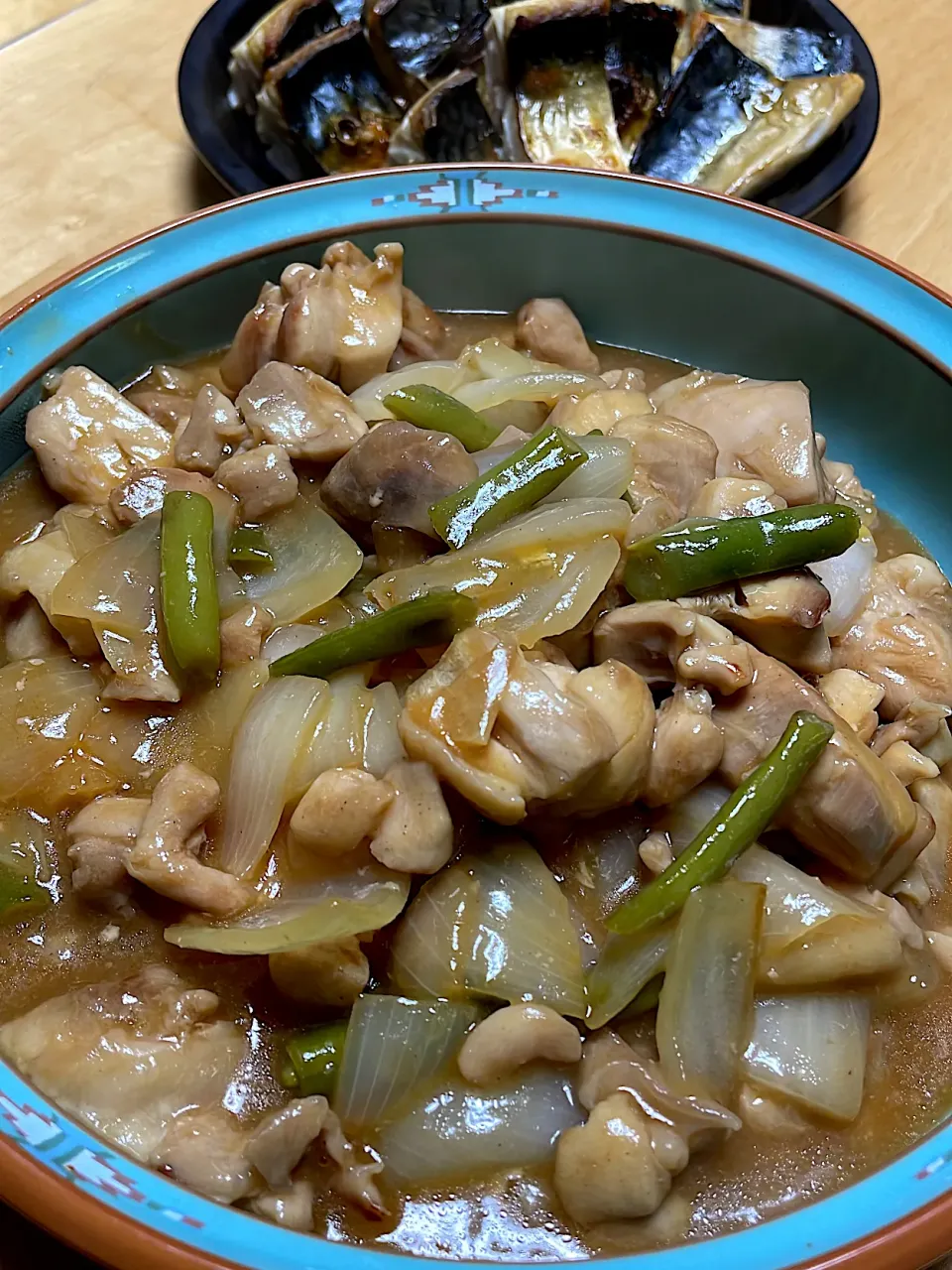 鶏肉。かんたん酢と業務スーパーの甘酢あん、醤油、酒などチョイ足しで。酢豚風炒め物😅|abekoさん