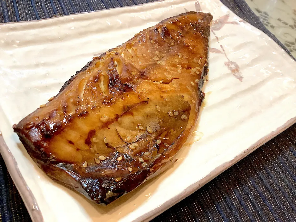 伊豆の美味しい干物屋さんの『サバみりん』🐟😋|アライさんさん