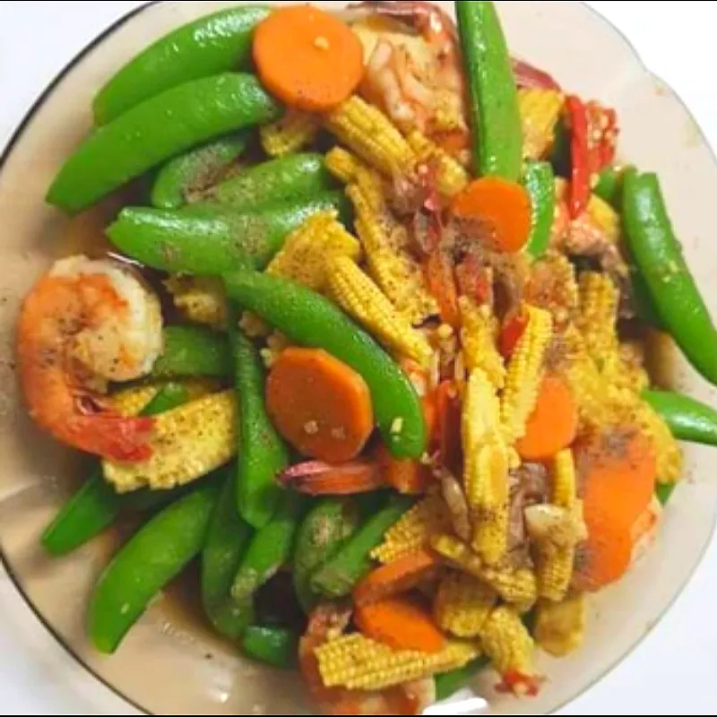 stir fry mixed vegetables with shrimp🌽🥕🌶🦐|patlovestocookさん