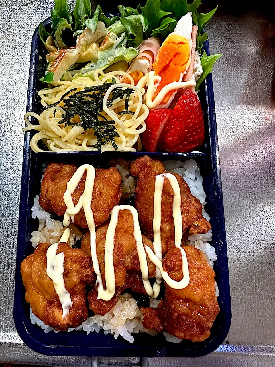 から揚げ丼弁当🍱|meguさん