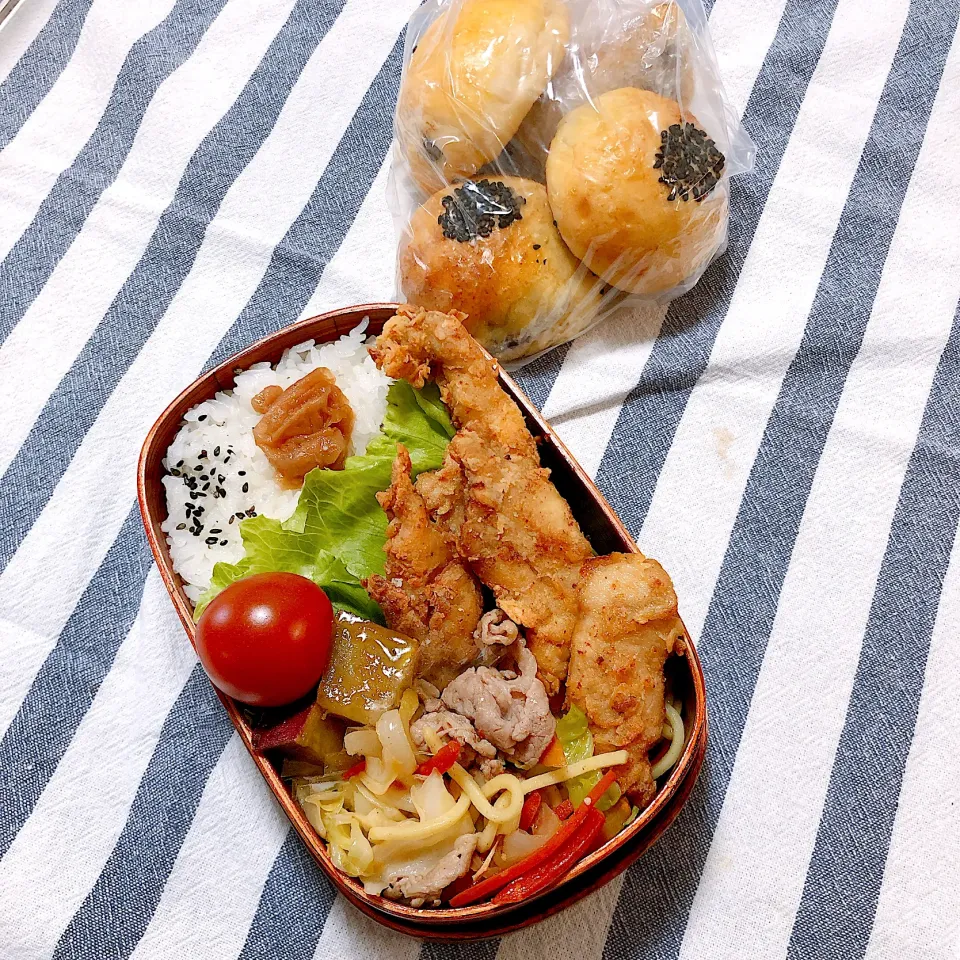 Snapdishの料理写真:からあげビールさんの料理 【おうち居酒屋ごはん】マキシマムにんにくソースささみスティック|mickyさん