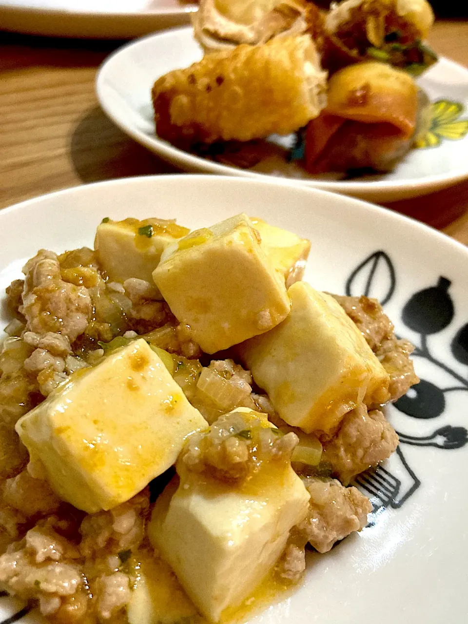 麻婆豆腐と春巻き|海山つぶさん