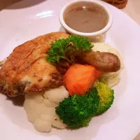 Snapdishの料理写真:chicken and mashed potato|A foodieさん