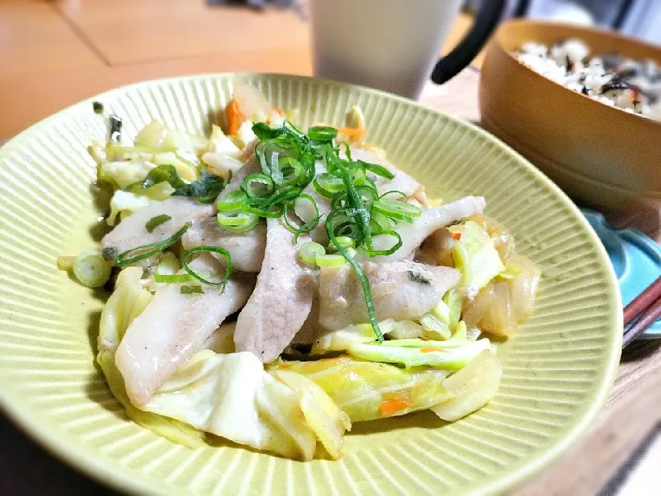 ねぎ塩豚トロ定食
ひじきごはんも添えて|りゅうじさん