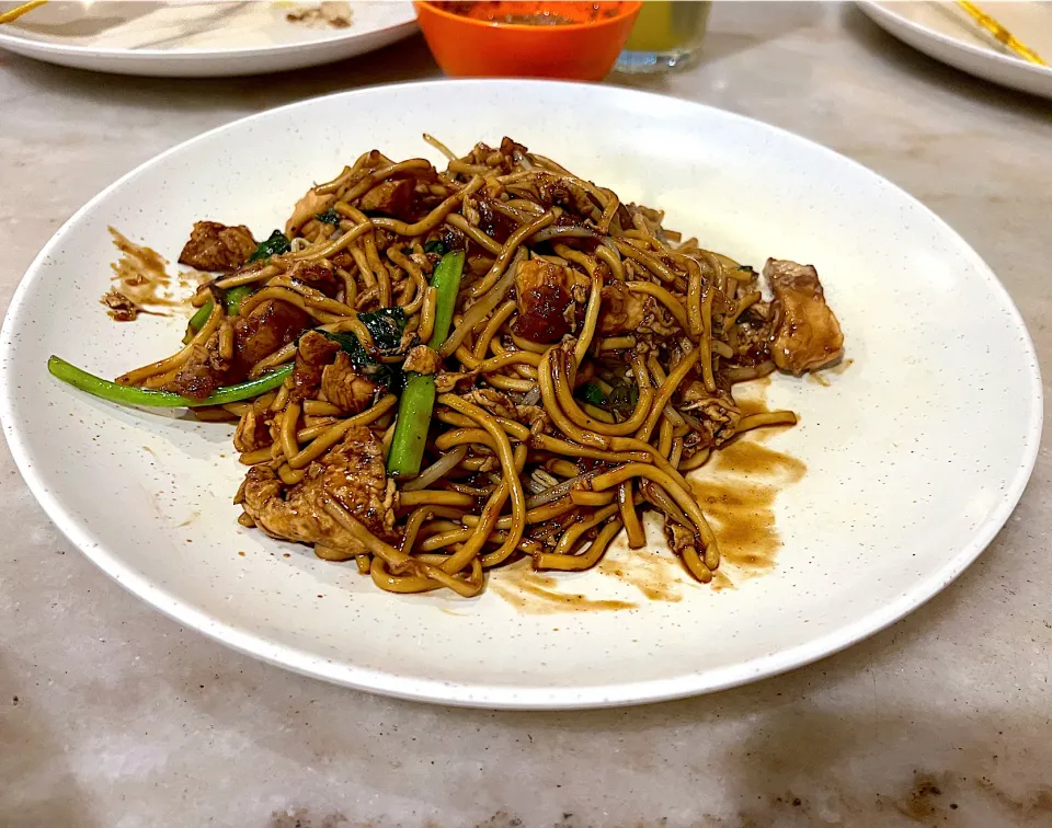 Fried noodles with chicken|skyblueさん