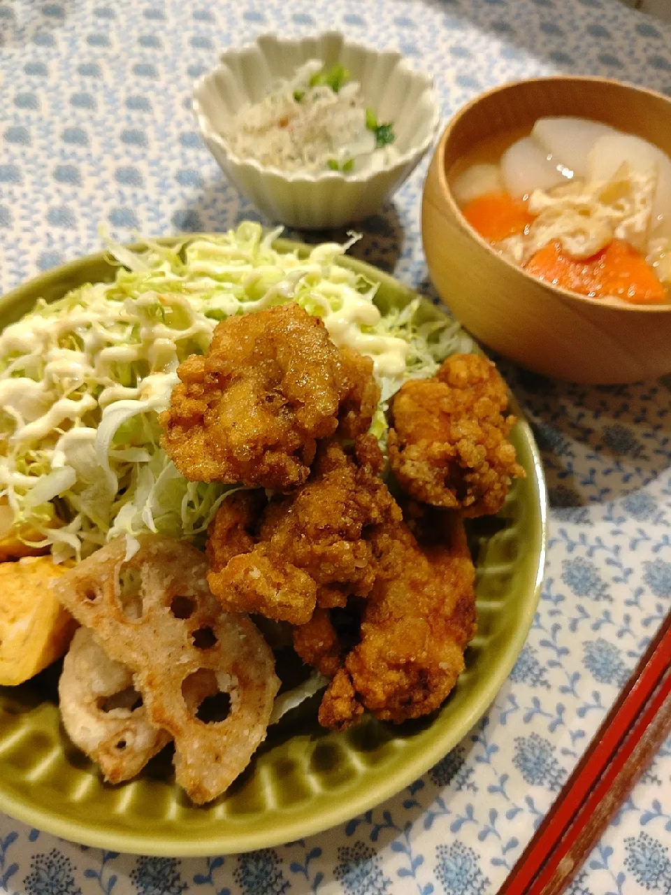 蓮根と鶏の唐揚げ、カブのお漬物、お味噌汁|えりえーるさん