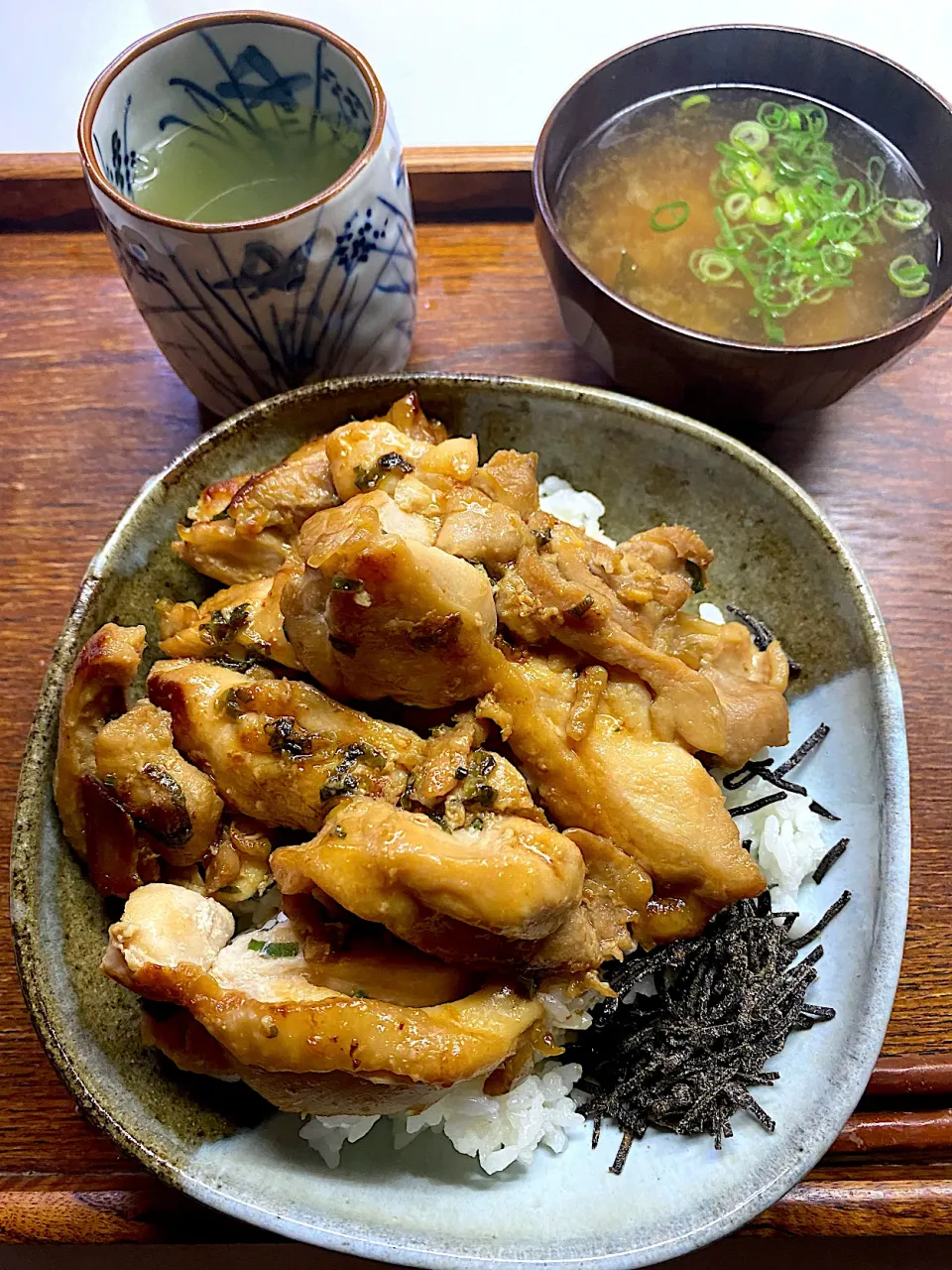 Snapdishの料理写真:#鳥の照り焼き丼|Sumie Matushitaさん