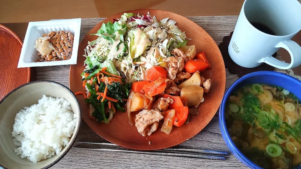 肉じゃが定食　カフェで食べたつもりで家ご飯|こいけさんさん