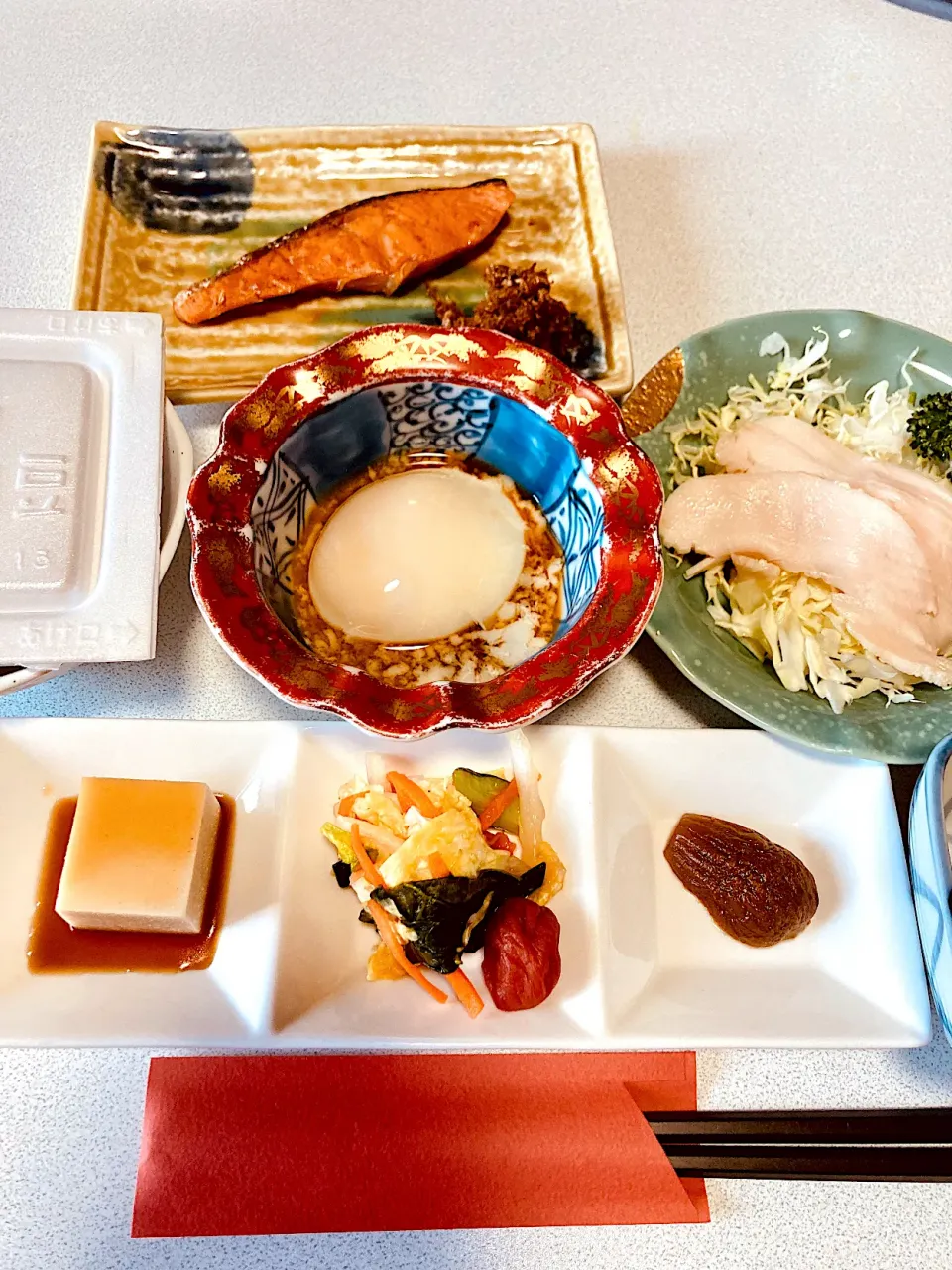 Snapdishの料理写真:湯岐温泉「山形屋旅館」の朝食|Go Satoさん