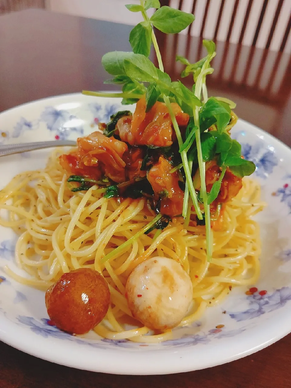 豆苗のキムチ炒めパスタ🍝|KANAさん