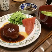 Snapdishの料理写真:豚ミンチハンバーグ|tamparinさん