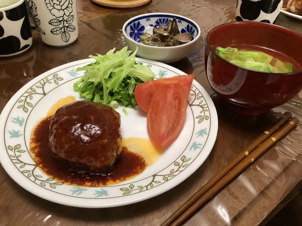 Snapdishの料理写真:豚ミンチハンバーグ|tamparinさん