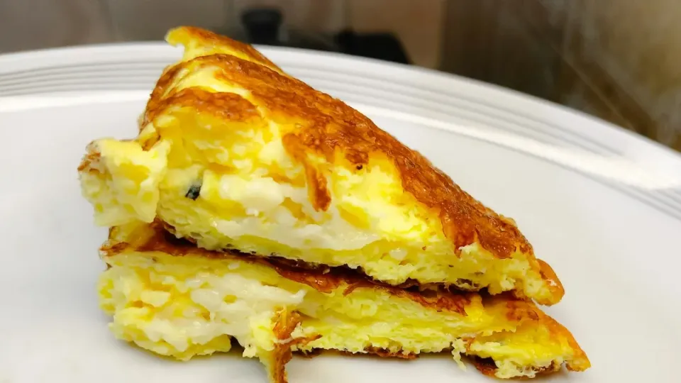 Resep Rumahan Telur Dadar Keju|papikelly5000さん