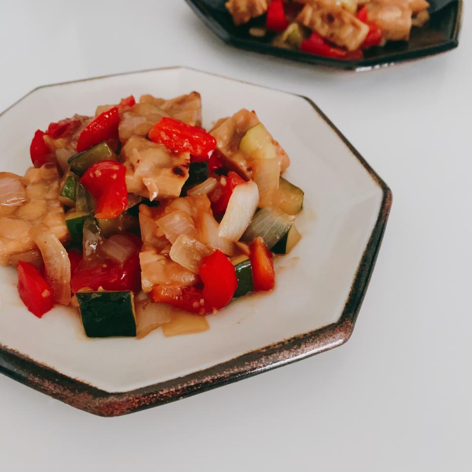 テンペとカラフル野菜の甘酢あん