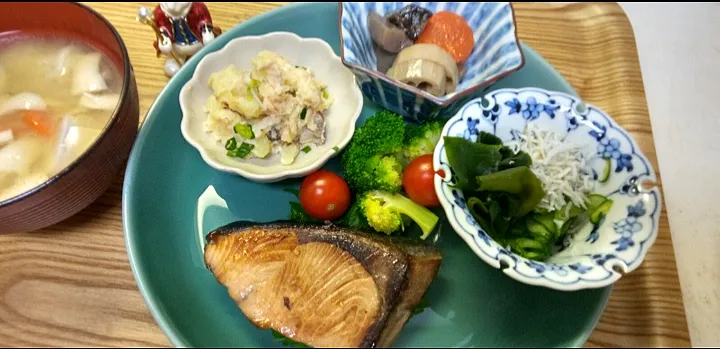 '23．2/24
今夜は鰤照りワンプレート😋|たえさん