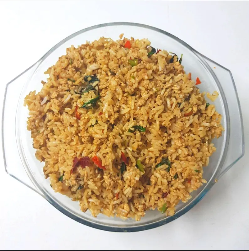 spicy minced chicken basil leaves fried rice|patlovestocookさん