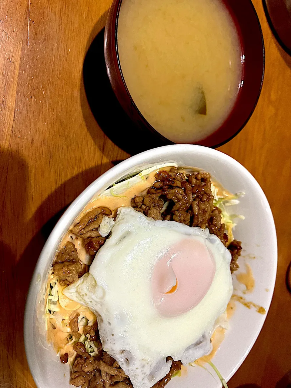 キャベツたっぷり #夕飯　ロコモコ丼、ワカメしじみ味噌汁|ms903さん