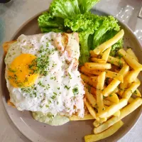 Croque Madame Sandwich with ❤️|Raaonnさん