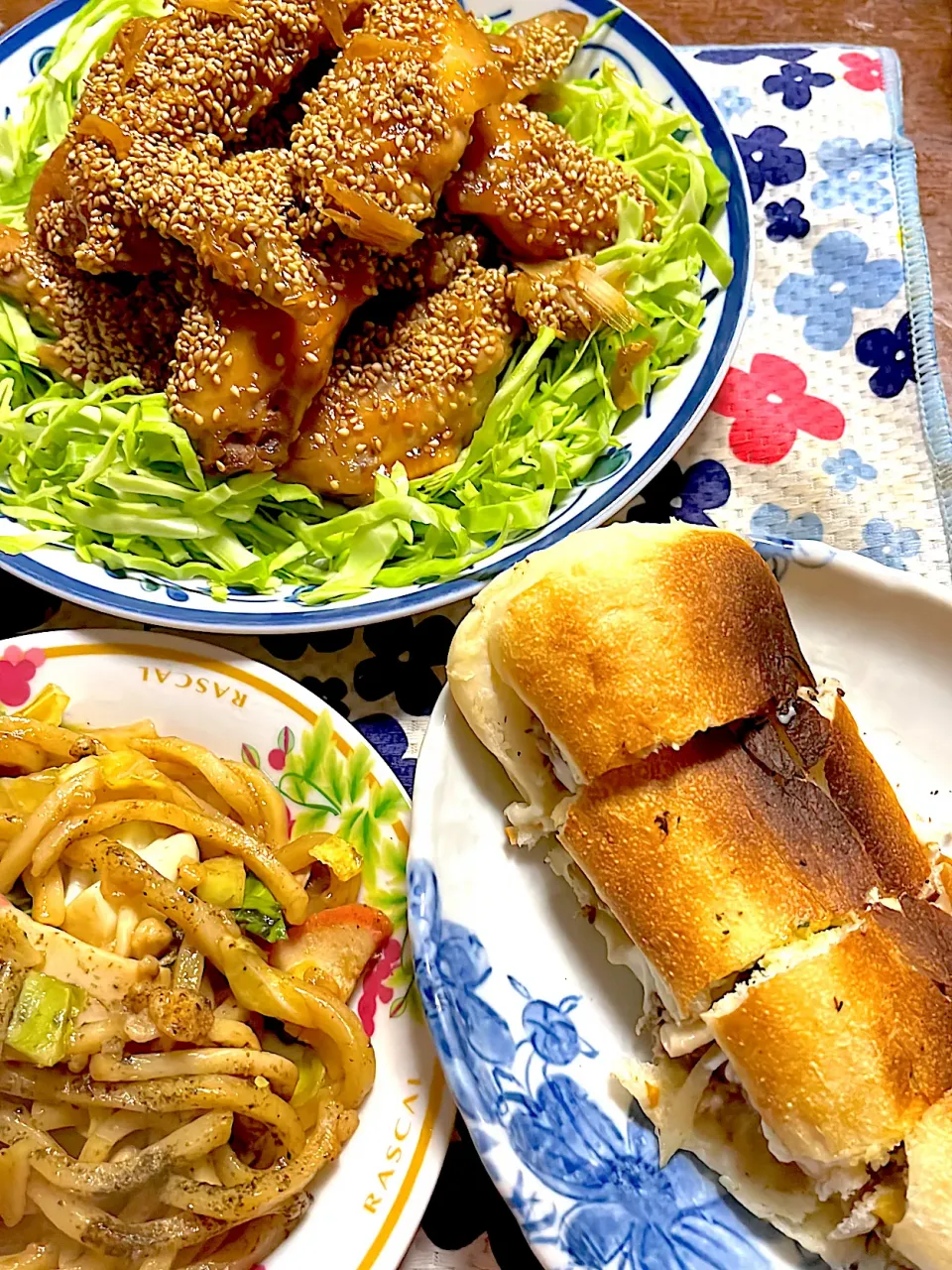 手羽先の香味焼き　焼きうどん　ホットサンド|4jinoanataさん