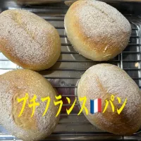 Snapdishの料理写真:プチフランスパン|Saran🌿さん