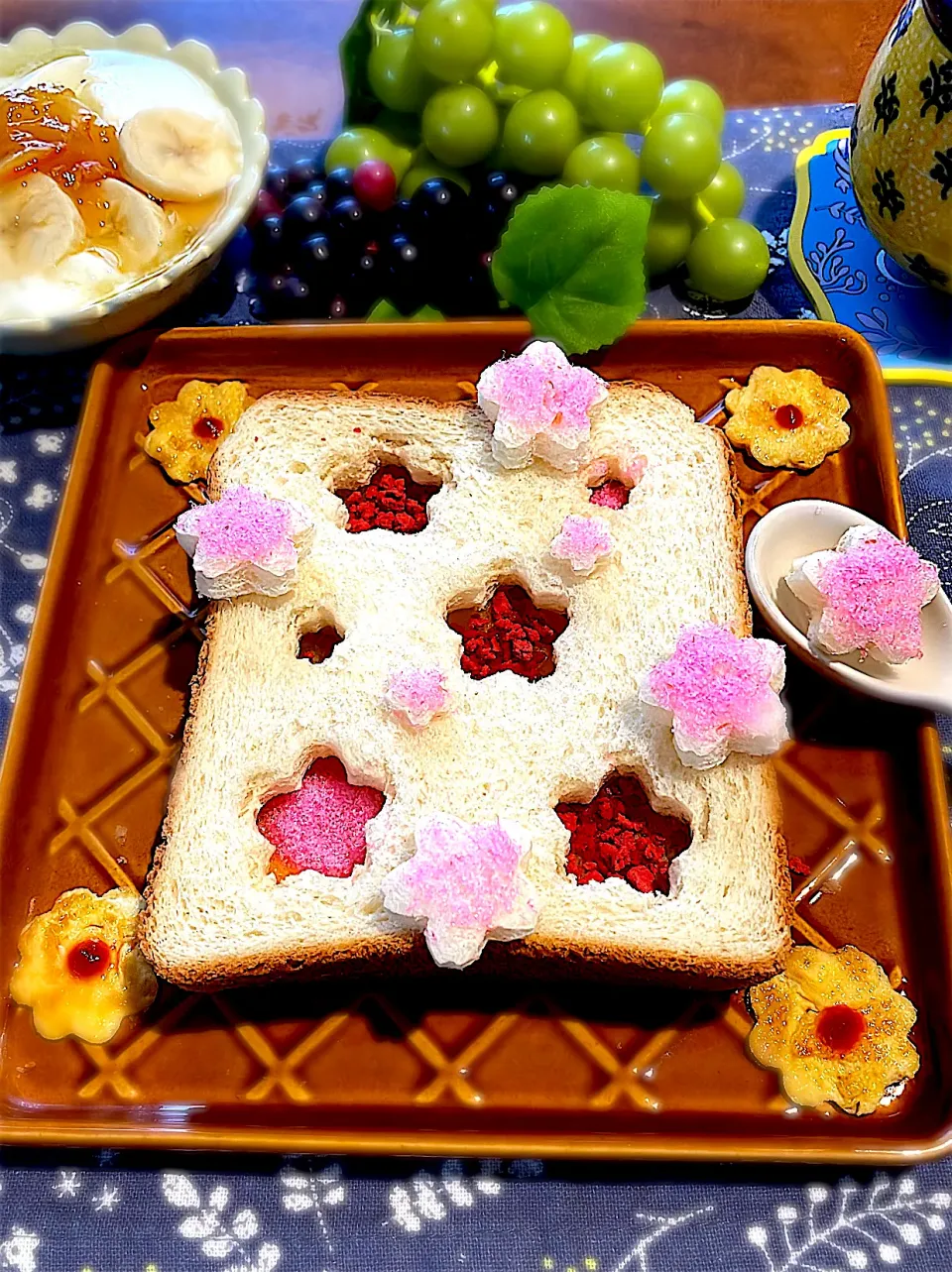 桜のトースト🌸🥪🌸|🌼はなちゃん🌼さん